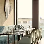 Uptown Palace 4*