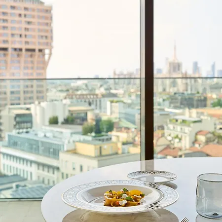 أب تاون بالاس 4* ميلان