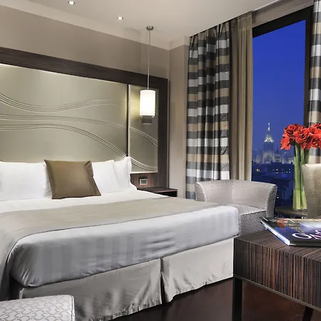 أب تاون بالاس ميلان