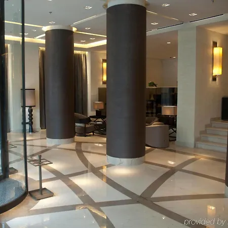 أب تاون بالاس 4*