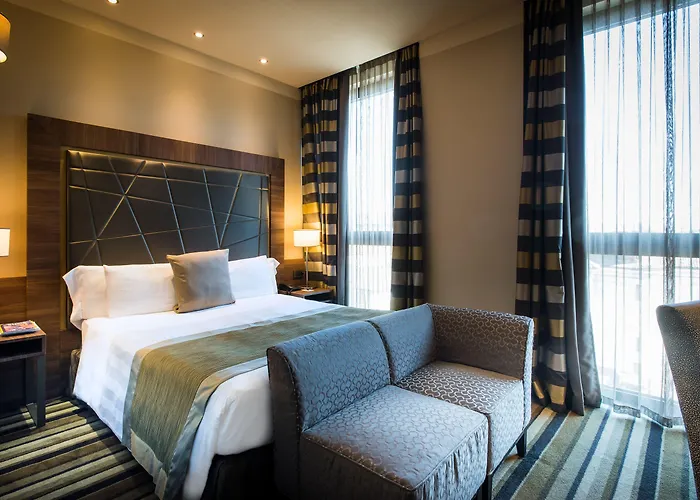 Uptown Palace Hotel 4*