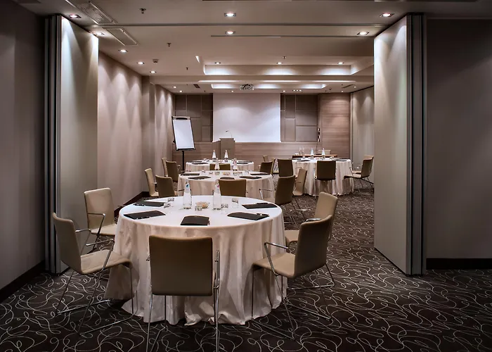 Uptown Palace Hotel 4*