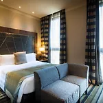 Uptown Palace Hotel 4*