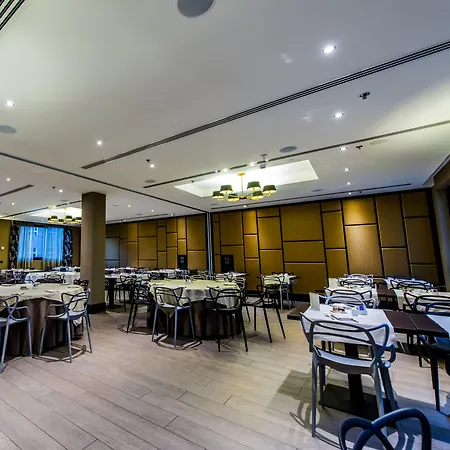 Hotell Uptown Palace